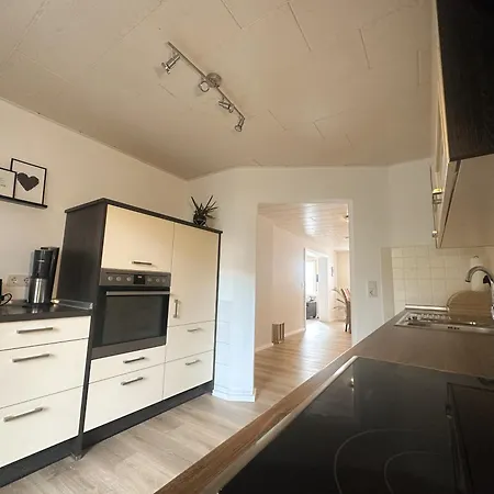 Gemuetliche Ferienwohnung In Der Eifel - Naehe Mosel Bausendorf Exterior foto
