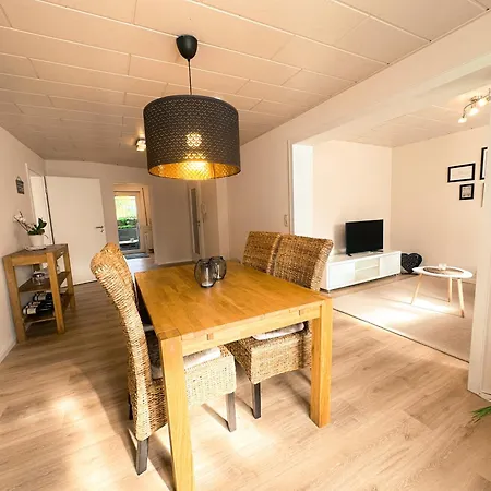 Gemuetliche Ferienwohnung In Der Eifel - Naehe Mosel Bausendorf Exterior foto